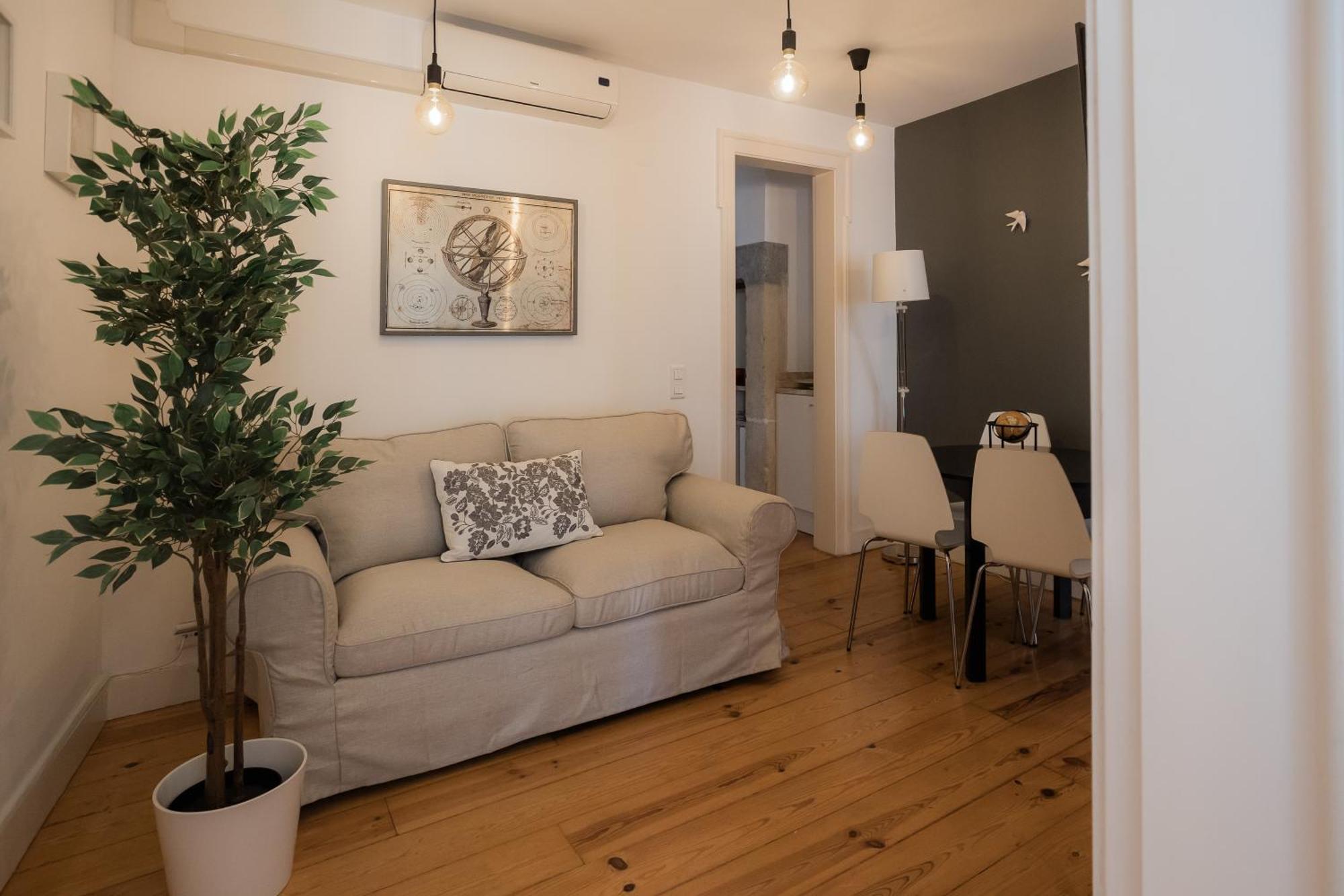 A Janela, Charming In Center Appartement